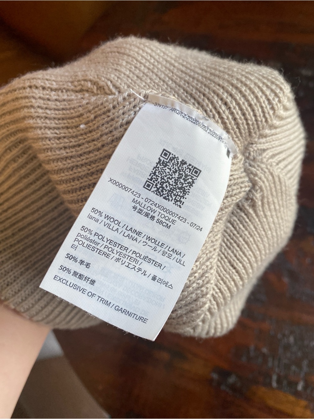 Arc'teryx Mallow Toque in rune beige wool blend beanie hat one size - Picture 5 of 5